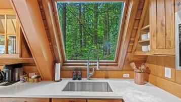 微波炉、烤箱、炉灶、洗碗机