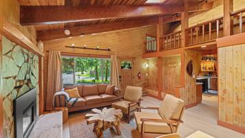 智能电视、壁炉