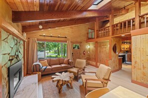 TV connectée, cheminée