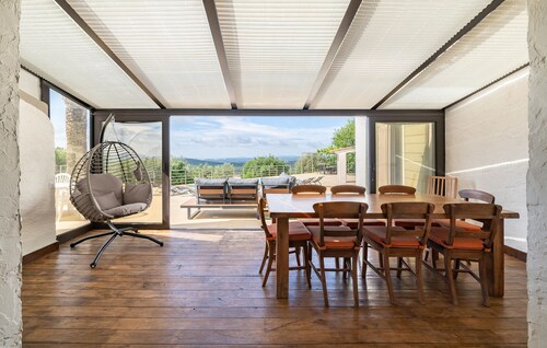 House with pool panoramic view
