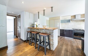 雪櫃、焗爐、爐具、洗碗機