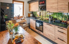 Refrigerador, horno y lavavajillas 