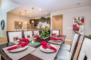 Dining - Family Friendly 6BD Resort Home near Disney (Kissimmee)