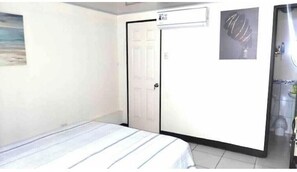 1 bedroom, WiFi, bed sheets - Sunrise Apartment/Studio (Limon)
