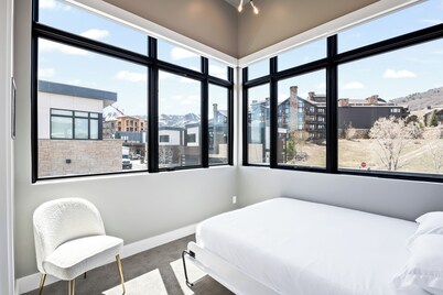 Walk to Gondola, Heated Pool, Luxury Interiors, 2 Car Garage, Sleeps 12, Spacious Patio!