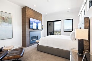 5 bedrooms, desk, iron/ironing board, free WiFi - Walk to Gondola, Heated Pool, Luxury Interiors, 2 Car Garage, Sleeps 12, Spacious Patio! (Park City)