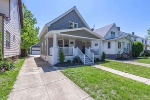 Exterior - Renovated and Professionally Designed 3Bed Home! (Euclid)