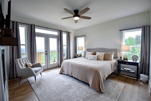 5 Schlafzimmer, Bügeleisen/Bügelbrett, Internetzugang, Bettwäsche