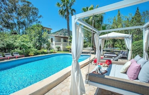Pool - Beautifully Restored Country House, A/C Private Pool, Mountain Views - 10mins to Old Town Pollenca (Pollença)