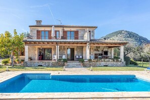 Exterior - Impressive Country House, A/C, Private Pool, Superb Views & Location, 5/10mins to Pollenca & Beaches (Pollença)