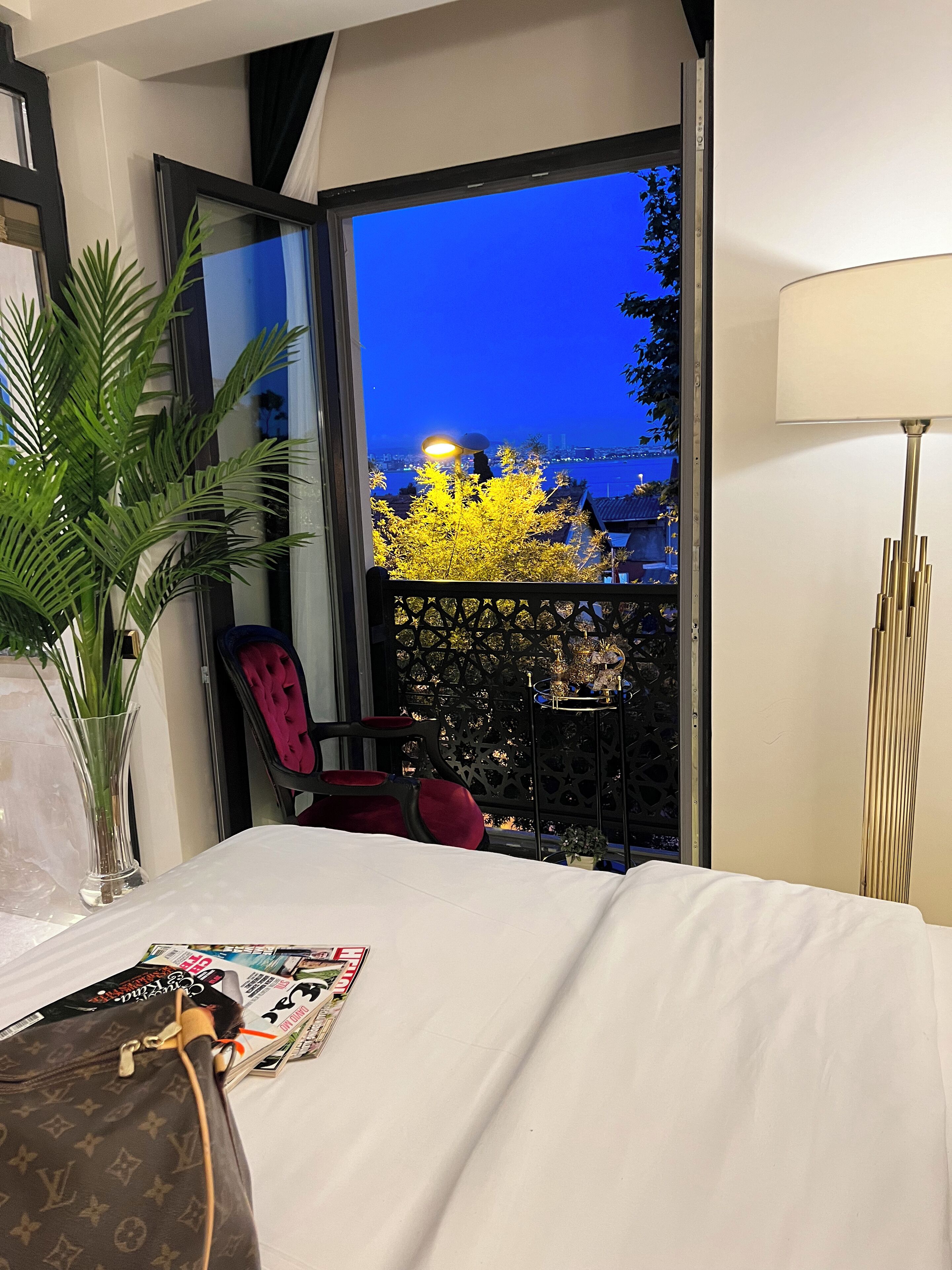 Romantische Suite, 1 Doppelbett, Meerblick | Hochwertige Bettwaren, Minibar, schallisolierte Zimmer, kostenloses WLAN