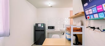 Cozy 1Br (No Kitchen) At Bandaraya - Tallasa City Makassar Apartment