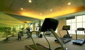 Fitness facility - Comfort And Simply Look 1Br At Bellezza Apartment (Jakarta)