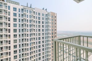 Exterior - Comfort And Nice 2Br At Tokyo Riverside Pik 2 Apartment (Teluknaga)