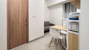 Interior - Restful 1Br (No Kitchen) Bandaraya - Tallasa City Makassar Apartment (Makassar)