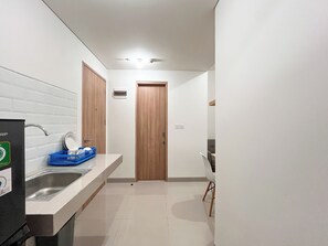 Apartment - Restful 1Br (No Kitchen) Bandaraya - Tallasa City Makassar Apartment (Makassar)