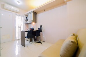 Interior - Modern And Homey 2Br At Green Pramuka City Apartment (Jakarta)