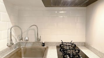 Refrigerador, placa de cocina