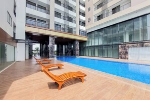 Kolam renang terbuka 