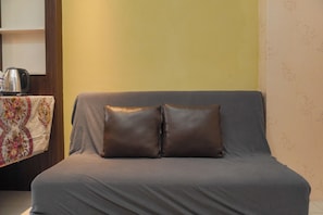 Interior - Best Choice And Comfort Living 2Br Bassura City Apartment (Jakarta)