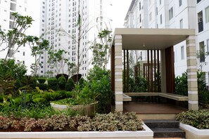 Exterior - Best Choice And Comfort Living 2Br Bassura City Apartment (Jakarta)