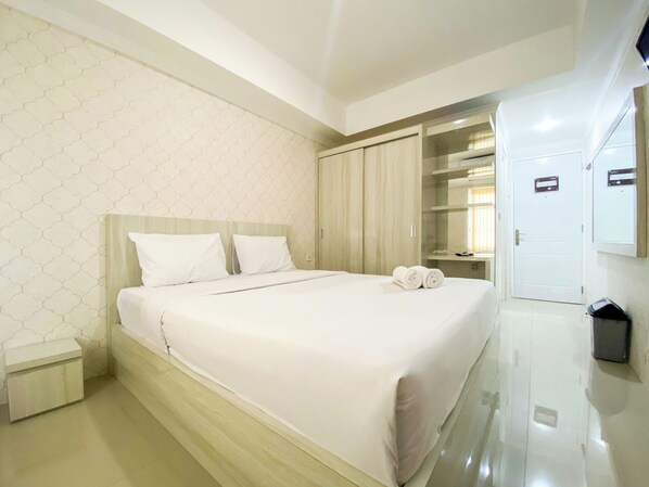 Studio | Free WiFi - Cozy And Minimalist Studio Paltrow City Apartment (Semarang)
