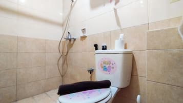 Apartment | Bathroom | Shower, towels