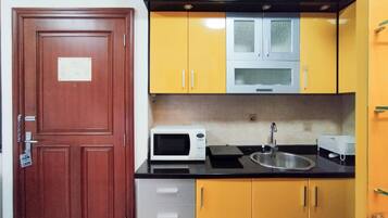 Lägenhet | Eget kök | Stort kylskåp, mikrovågsugn, spishäll och vattenkokare