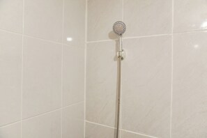 Studio | Bathroom | Shower, towels - Good Deal Big Studio At Tokyo Riverside Pik 2 Apartment (Teluknaga)