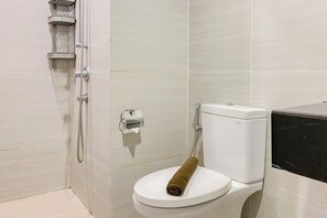 Apartment | Badezimmer | Dusche, Handtücher