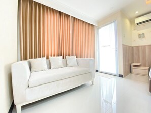 Exterior - Homey And Comfort Stay Studio Sentraland Semarang Apartment (Semarang)