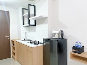 Studio | Cuisine privée | Grand réfrigérateur, plaque de cuisson, bouilloire électrique