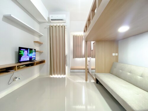Restful And Well Designed Studio Transpark Juanda Bekasi Timur Apartment