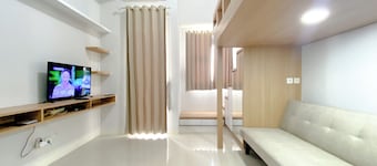 Restful And Well Designed Studio Transpark Juanda Bekasi Timur Apartment