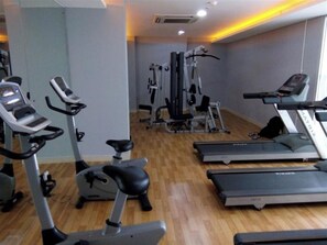Fitness studio - Good Deal And Restful Studio Bassura City Apartment (Jakarta)