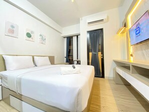 Studio | Free WiFi - Good Choice And Homey Studio At The Alton Apartment (Semarang)