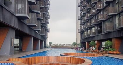 Best Deal And Homey 1Br Apartment Carstensz Residence