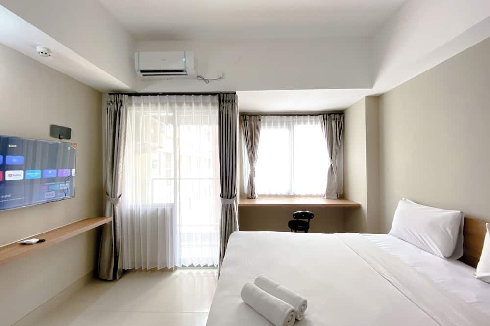 Good Choice and Cozy Studio LRT City Jatibening Apartment
