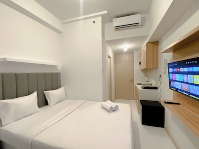 Restful And Good Deal Studio At Tokyo Riverside Pik 2 Apartment