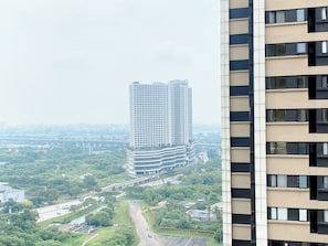 Exterior - Minimalist Studio For 1 Pax At Meikarta Apartment (Cikarang)