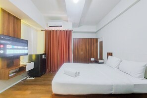 Studio - Good Choice And Homey Studio At Serpong Greenview Apartment (South Tangerang)