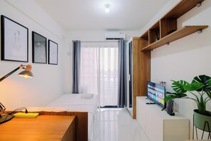 Studio - Good And Homey Studio At Sky House Bsd Apartment (Pagedangan)