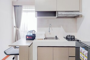 Apartment | Eigene Küche | Großer Kühlschrank, Herdplatte, Wasserkocher