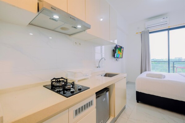 Studio | Yksityinen keittiö | Liesi, vedenkeitin