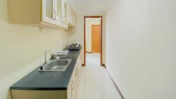 Studio | Dapur pribadi | Lemari es besar dan kompor