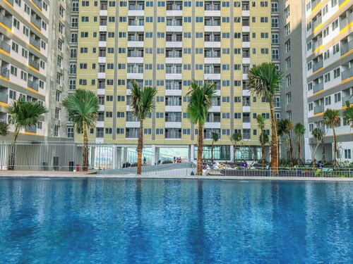 Homey And Restful Studio Royal Sentul Park Apartment