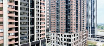 Clean And Homey 2Br At Meikarta Apartment