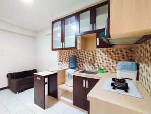 Apartment | Eigene Küche | Großer Kühlschrank, Herdplatte, Wasserkocher