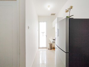 Private kitchen - Simply Design 1Br Apartment At Parahyangan Residence (Bandung)