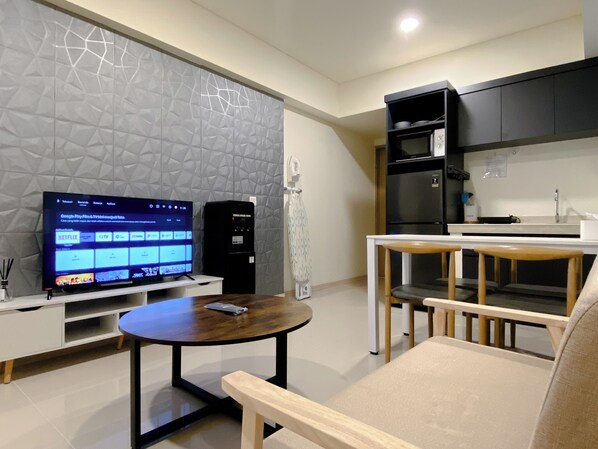 Living area - Restful And Modern Look 2Br At Meikarta Apartment (Cikarang)